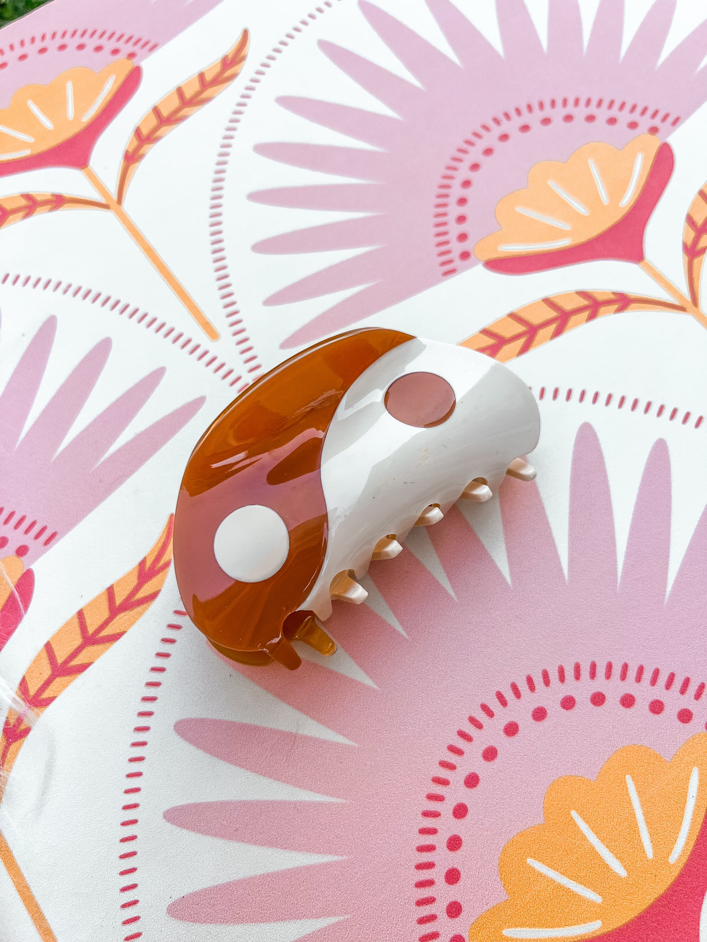 Yin Yang Claw Hair Clip