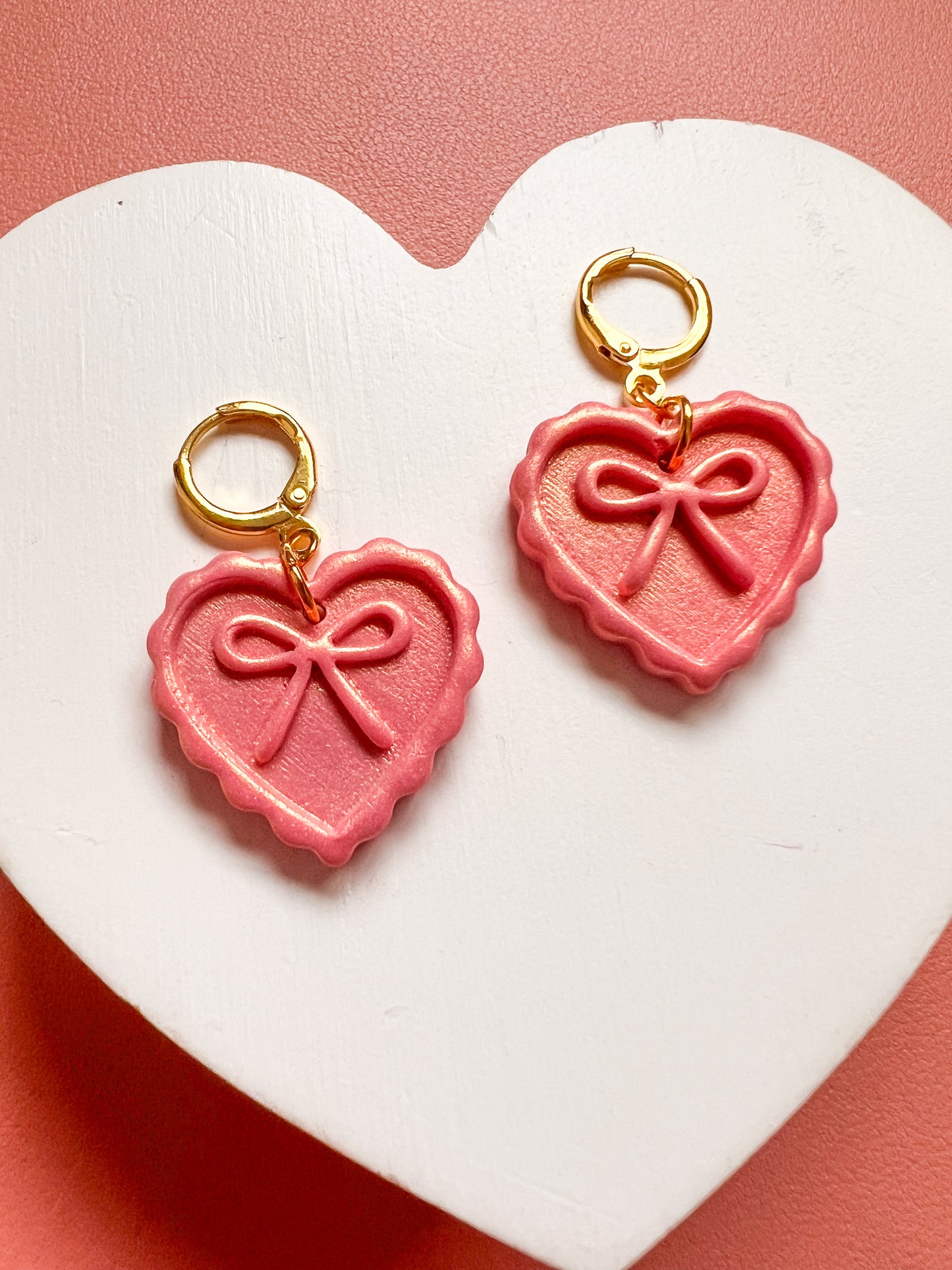 Scalloped Bow Heart Huggies